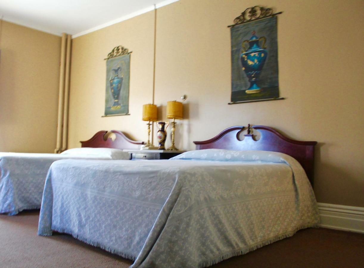 The Stockade Inn Скенектади Экстерьер фото